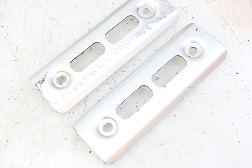 photo de RADIATOR SCOOP YAMAHA FZS FAZER 600 (2001 - 2003) - Technical close-up