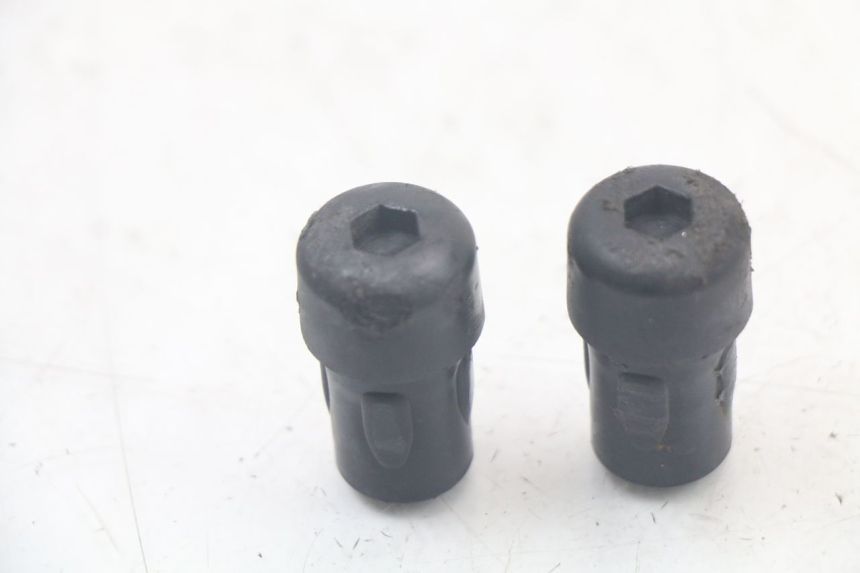 photo de HANDLEBAR END KYMCO AGILITY 4T 50 (2018 - 2022) - Zoom on usage condition