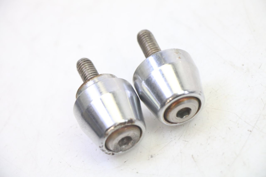 photo de HANDLEBAR ENDS KYMCO GRAND DINK 125 (2008 - 2014) - Zoom on usage condition