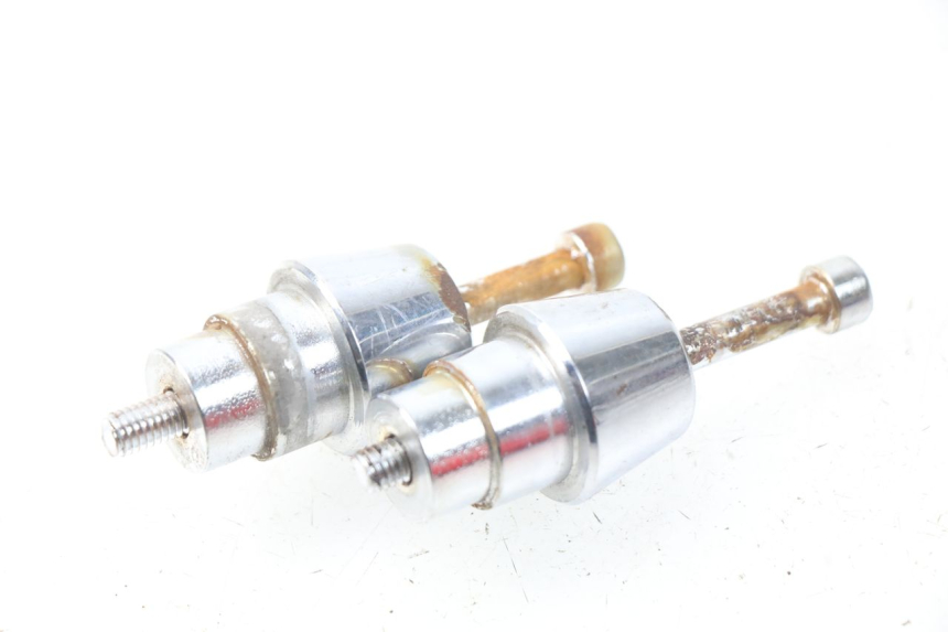 photo de HANDLEBAR END PEUGEOT KISBEE 2T 50 (2010 - 2017) - Alternative perspective