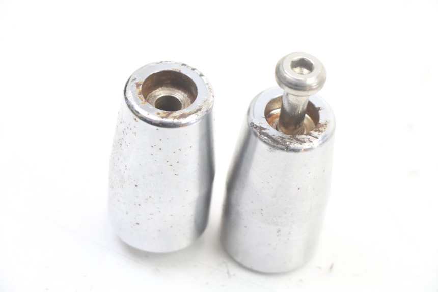 photo de HANDLEBAR ENDS KYMCO GRAND DINK 125 (2008 - 2014) - Zoom on usage condition