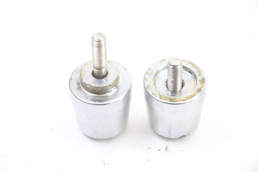 photo de HANDLEBAR ENDS KYMCO PEOPLE S 125 (2000 - 2008) - Technical close-up