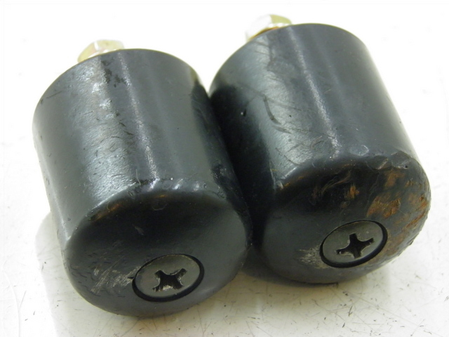 photo de HANDLEBAR ENDS KYMCO QUANNON NAKED 125 (2010) - Main view