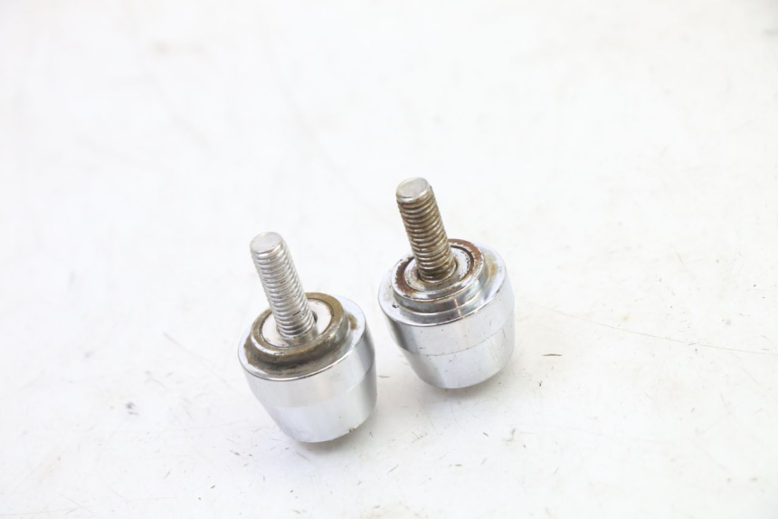 photo de HANDLEBAR ENDS KYMCO LIKE 4T 50 (2019 - 2025) - Zoom on usage condition