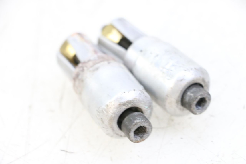 photo de HANDLEBAR ENDS PEUGEOT TKR TREKKER FURIOUS 50 (2005 - 2014) - Zoom on usage condition