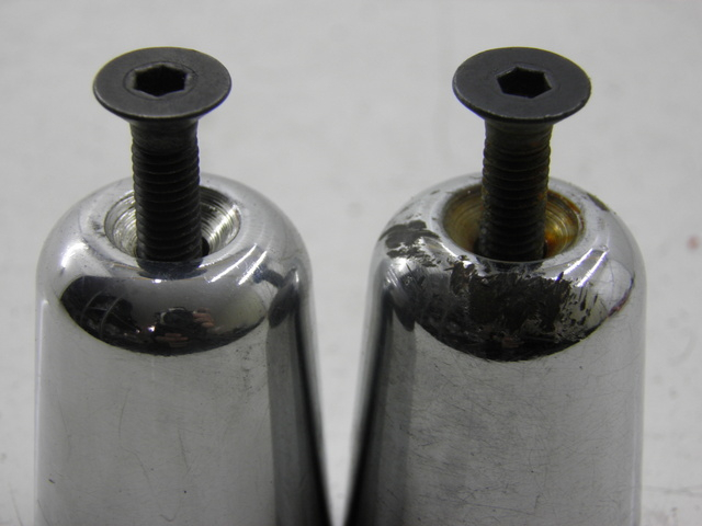 photo de HANDLEBAR ENDS PIAGGIO XEVO - X EVO 125 (2010 - 2015) - Zoom on usage condition