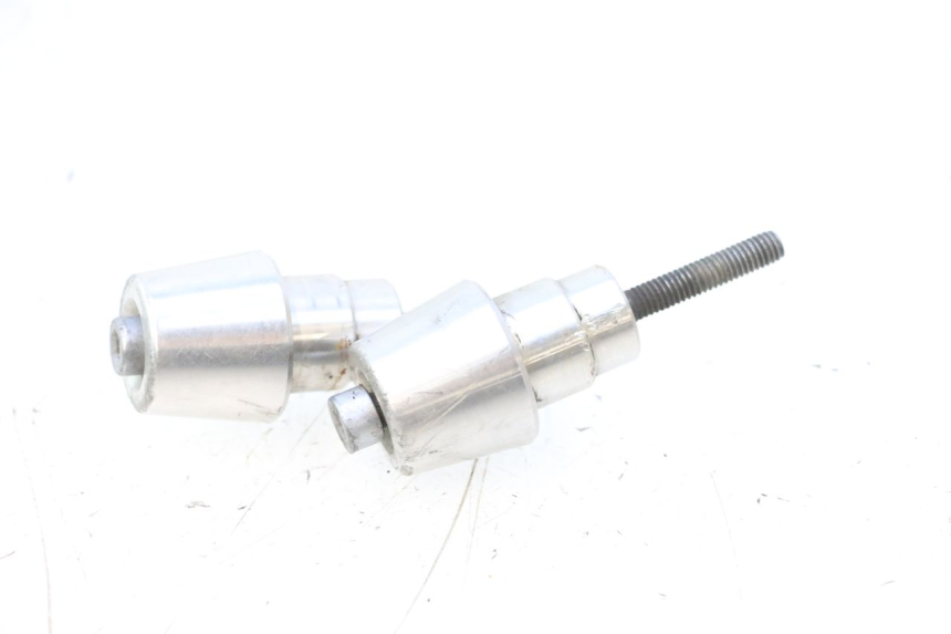 photo de HANDLEBAR END PEUGEOT SATELIS 125 (2006 - 2009) - Zoom on usage condition