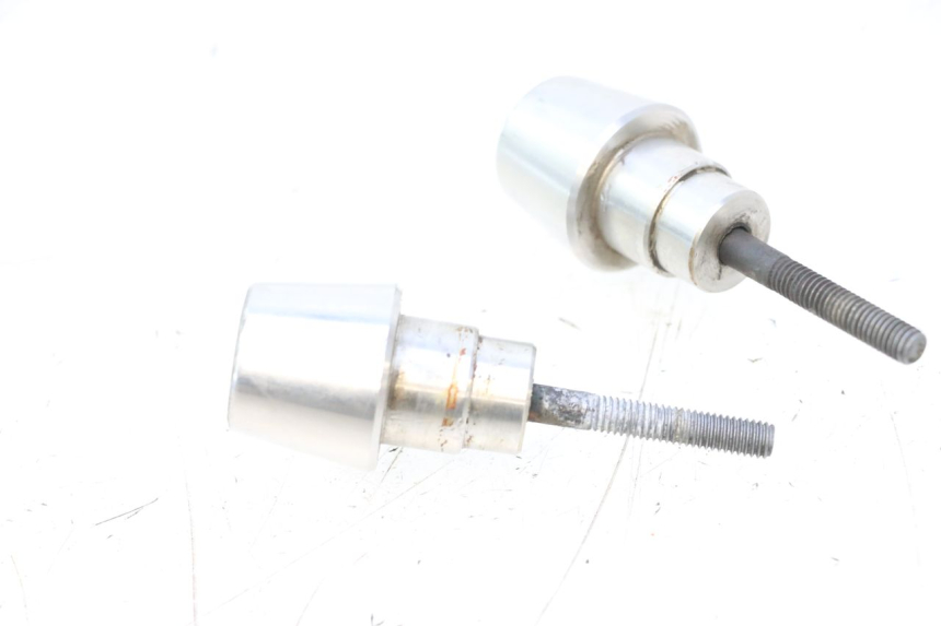 photo de HANDLEBAR END PEUGEOT SATELIS 125 (2006 - 2009) - Technical close-up