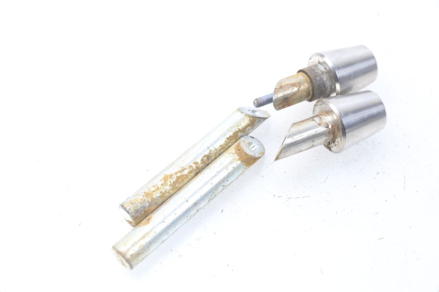 photo de HANDLEBAR ENDS PEUGEOT TWEET 125 (2010 - 2017) - Zoom on usage condition