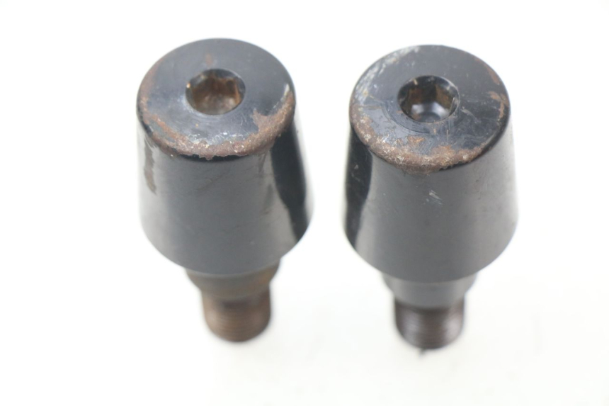 photo de HANDLEBAR END YAMAHA XMAX X-MAX 125 (2006 - 2009) - Technical close-up