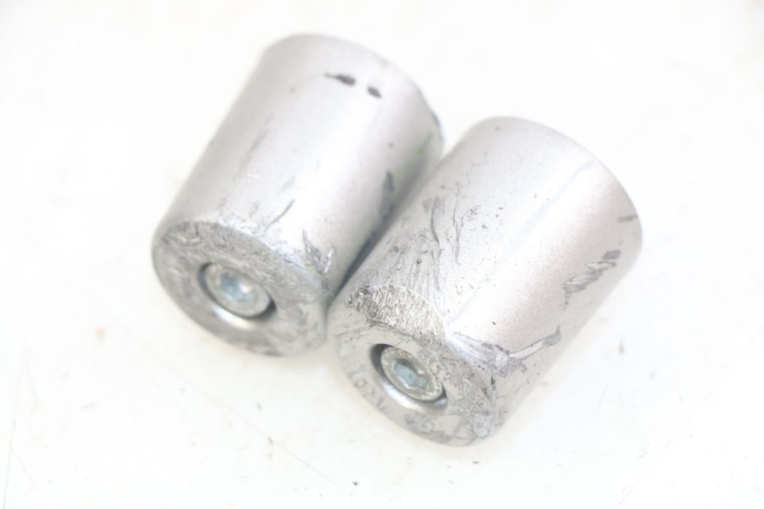 photo de HANDLEBAR END YAMAHA X-MAX XMAX 125 (2010 - 2013) - Zoom on usage condition