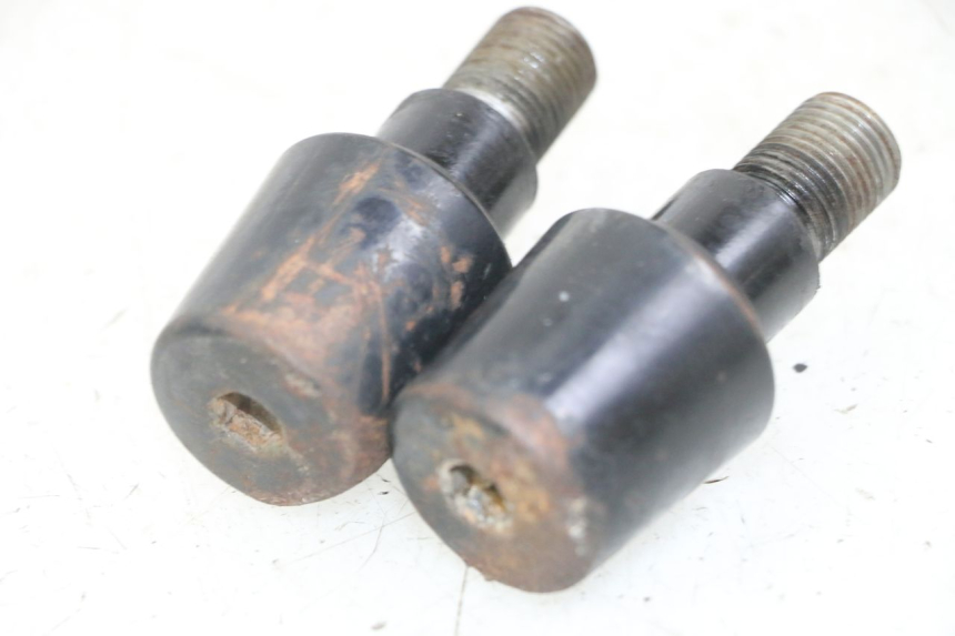 photo de HANDLEBAR ENDS YAMAHA XJ6 ABS 600 (2008 - 2016) - Zoom on usage condition