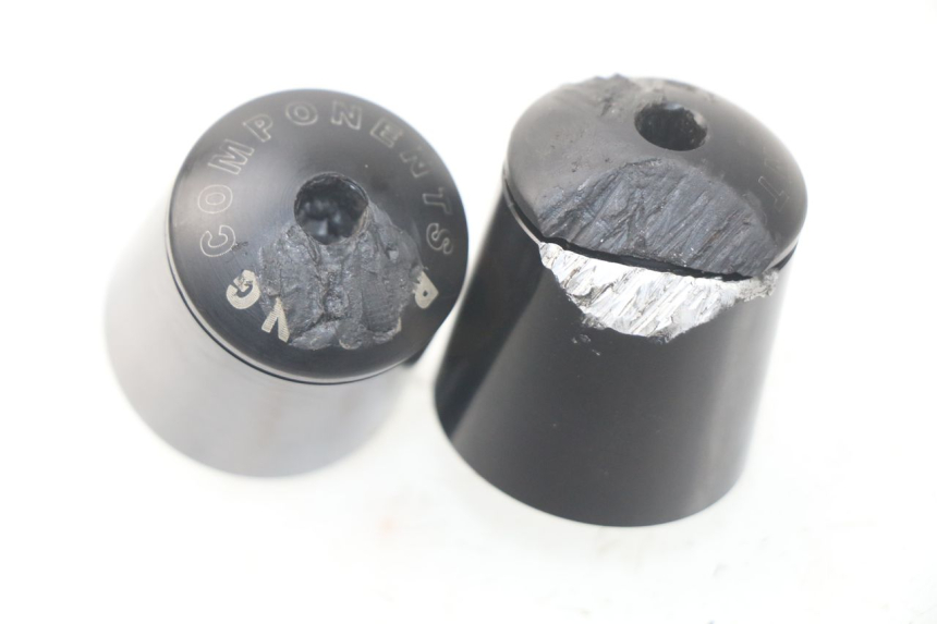 photo de HANDLEBAR ENDS KAWASAKI Z Z900 900 (2017 - 2019) - Alternative perspective