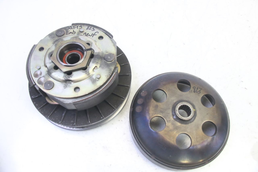 photo de CLUTCH QUADRO 4 4D 350 (2015 - 2018) - Fixing points details