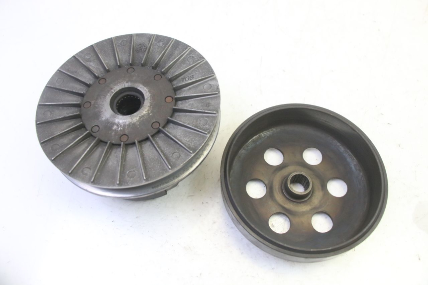photo de CLUTCH QUADRO 4 4D 350 (2015 - 2018) - Surface and material condition