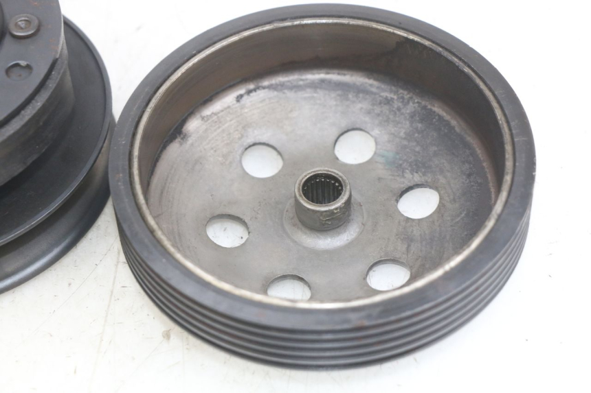 photo de CLUTCH KYMCO AGILITY NAKED RENOUVO 2T 50 (2011 - 2018) - Technical close-up