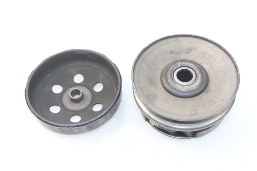 photo de CLUTCH MBK BOOSTER SPIRIT NAKED 50 (2004 - 2017) - Technical close-up