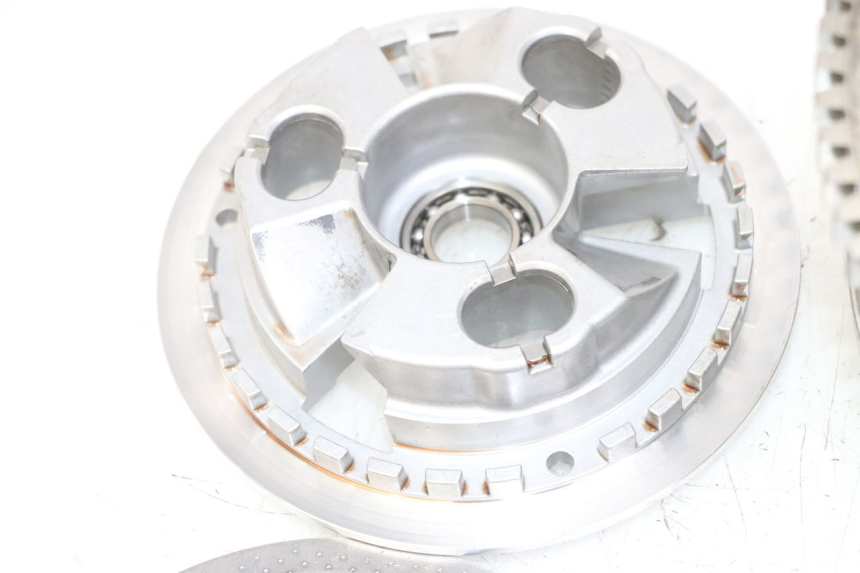 photo de CLUTCH HONDA CB R 1000 (2018 - 2023) - Detailed visual inspection