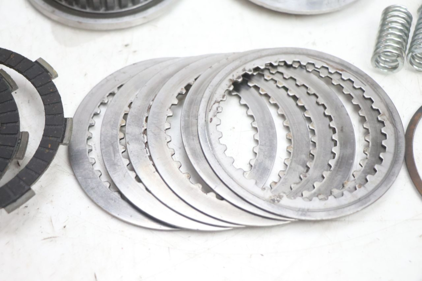 photo de CLUTCH HONDA CB TWO FIFTY 250 (1991 - 2002) - Zoom on usage condition