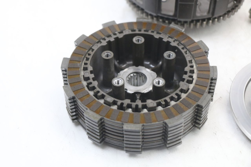 photo de CLUTCH HONDA CRF R 250 (2020 - 2021) - Surface and material condition