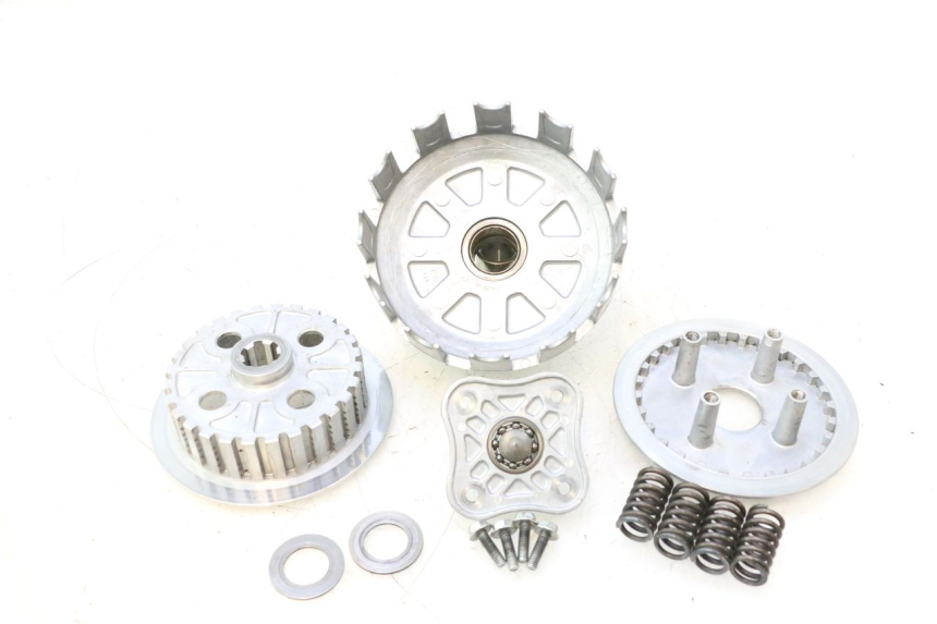 photo de CLUTCH SUZUKI DR S 600 (1985 - 1989) - Main view