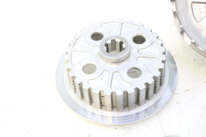 photo de CLUTCH SUZUKI DR S 600 (1985 - 1989) - Main view