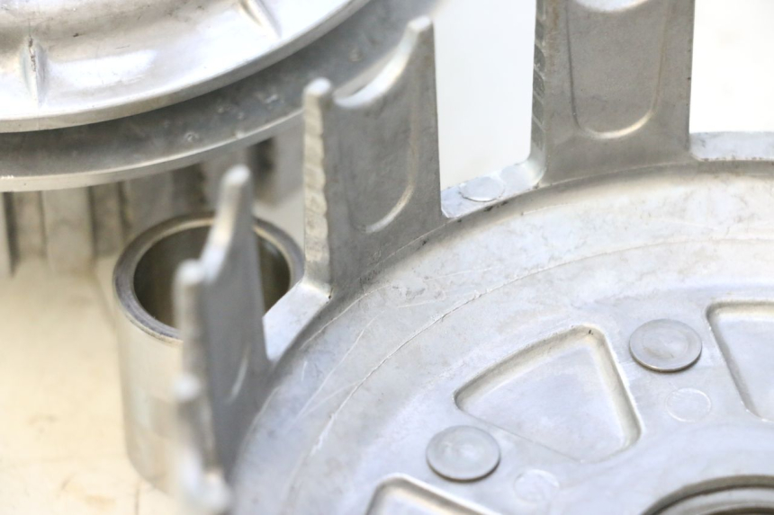 photo de CLUTCH SUZUKI DR S 600 (1985 - 1989) - Alternative perspective