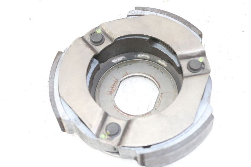 photo de CLUTCH PEUGEOT ELYSTAR 125 (2002 - 2007) - Zoom on usage condition