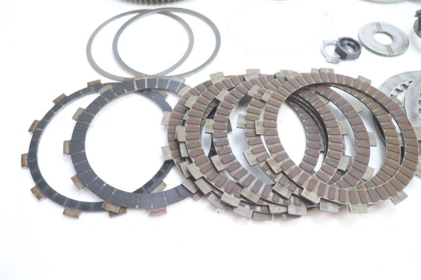 photo de CLUTCH YAMAHA FJR 1300 (2001 - 2005) - Fixing points details