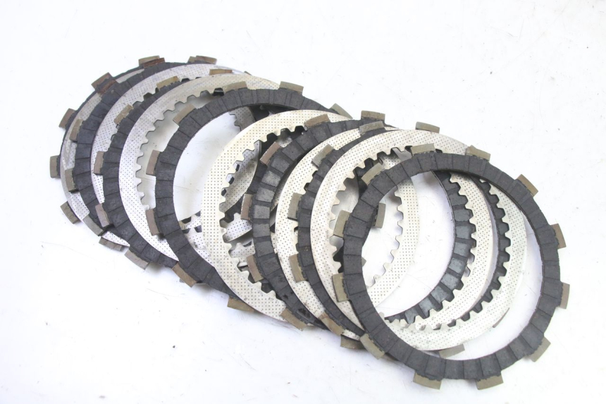 photo de CLUTCH SUZUKI GS GSE 500 (2001 - 2003) - Fixing points details