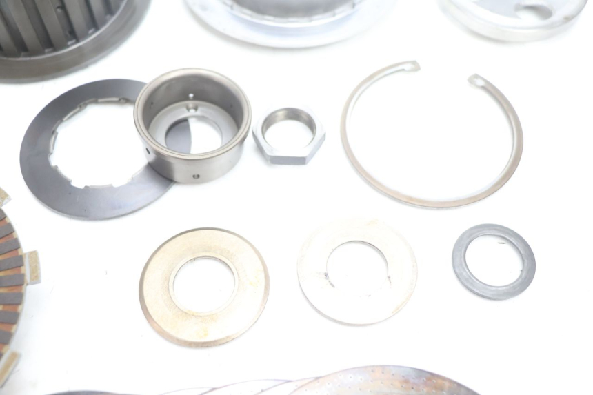 photo de CLUTCH SUZUKI GSF N BANDIT 1200 (2001 - 2005) - Component zoom