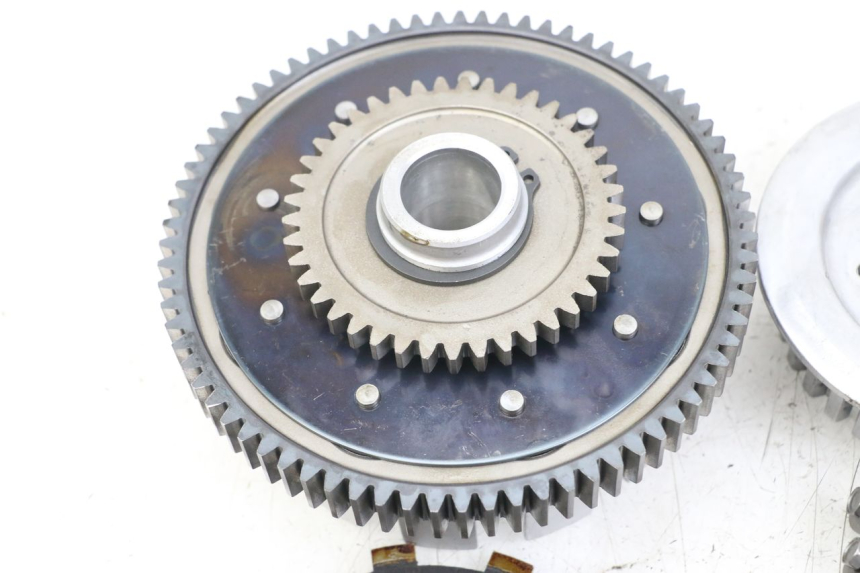 photo de CLUTCH SUZUKI GSX E 250 (1982 - 1983) - Distinctive features