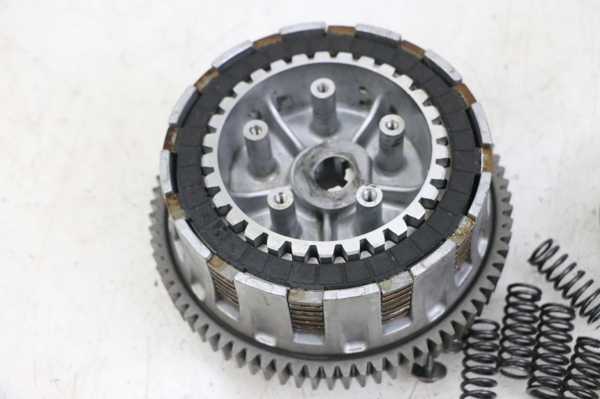 photo de CLUTCH SUZUKI GSX E 250 (1982 - 1983) - Alternative perspective