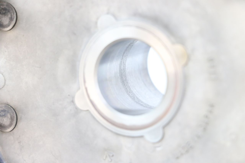 photo de CLUTCH SUZUKI GSX E 250 (1982 - 1983) - Surface and material condition