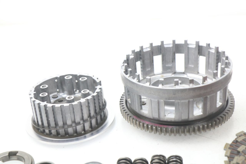 photo de CLUTCH SUZUKI GSX-R GSXR K16 1000 (2012 - 2016) - Technical close-up