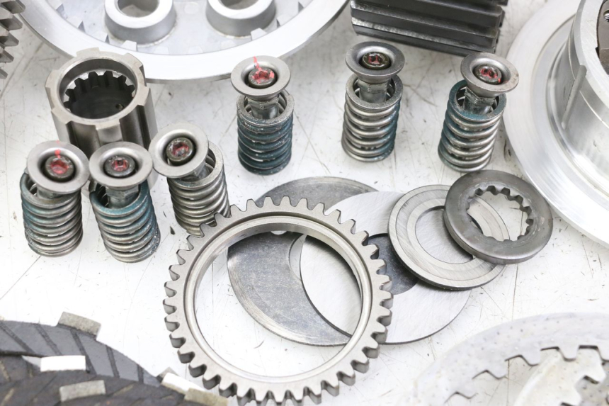 photo de CLUTCH KAWASAKI GTR 1000 (1994 - 2004) - Focus on structure