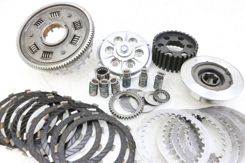 photo de CLUTCH KAWASAKI GTR 1000 (1994 - 2004) - Surface and material condition