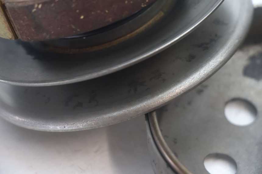 photo de CLUTCH PEUGEOT KISBEE 4T 50 (2010 - 2017) - Fixing points details