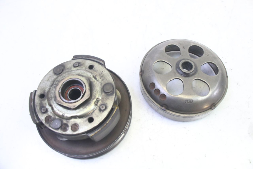 photo de CLUTCH PIAGGIO LIBERTY 125 (1998 - 2008) - Fixing points details