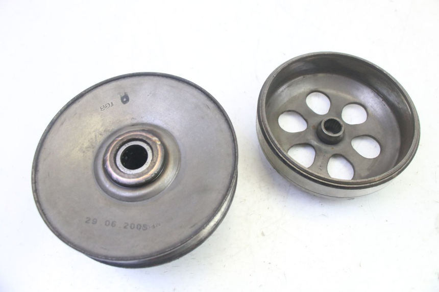 photo de CLUTCH PIAGGIO LIBERTY 125 (1998 - 2008) - Surface and material condition