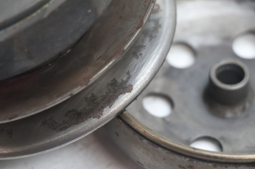 photo de CLUTCH PEUGEOT LUDIX ONE 50 (2004 - 2013) - Fixing points details