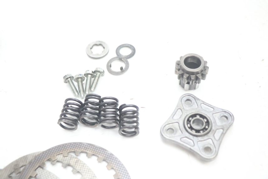 photo de CLUTCH APOLLO RFZ 140 - Fixing points details