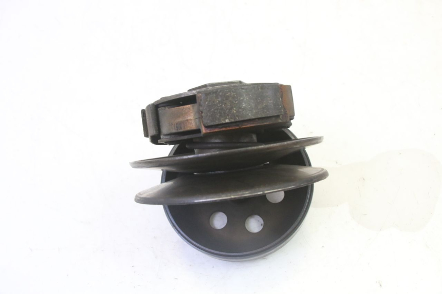 photo de CLUTCH PEUGEOT SATELIS 125 (2013 - 2018) - Alternative perspective