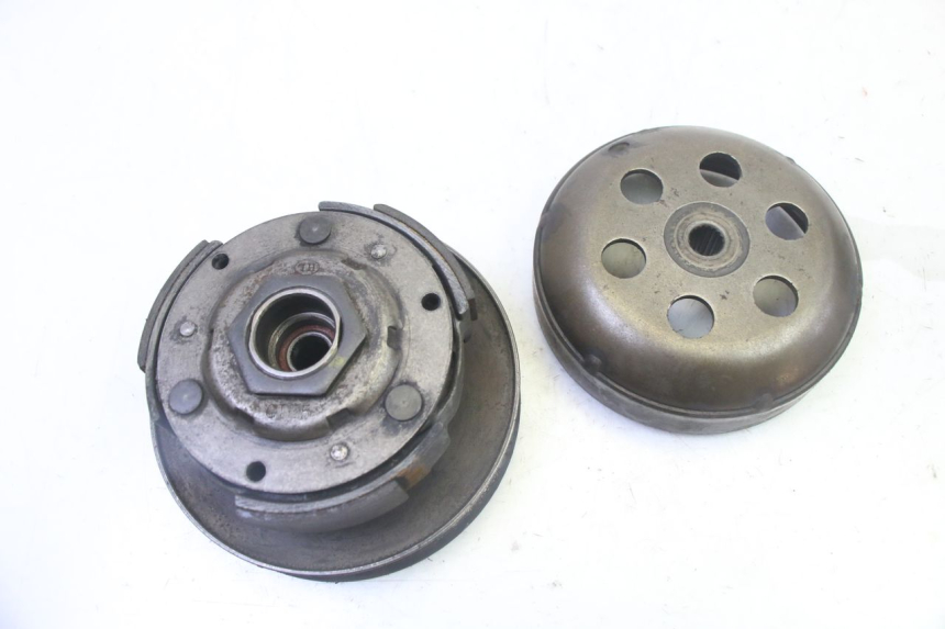 photo de CLUTCH PEUGEOT SATELIS 125 (2013 - 2018) - Technical close-up