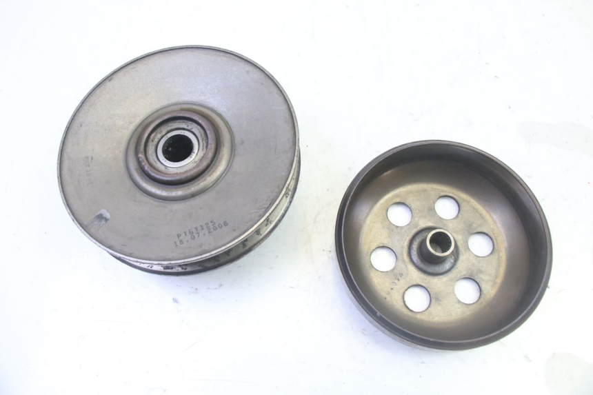 photo de CLUTCH PEUGEOT SATELIS 125 (2006 - 2009) - Surface and material condition