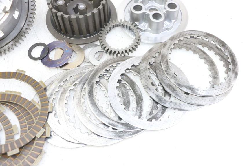 photo de CLUTCH SUZUKI GSR 750 (2011 - 2017) - High-resolution close-up