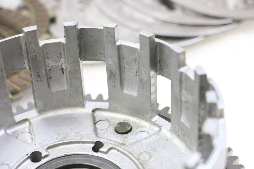 photo de CLUTCH SUZUKI GSR 750 (2011 - 2017) - Surface and material condition