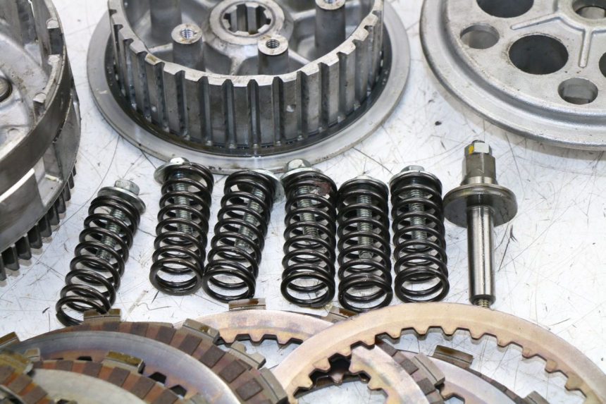 photo de CLUTCH SUZUKI SFV GLADIUS 650 (2009 - 2015) - Component zoom