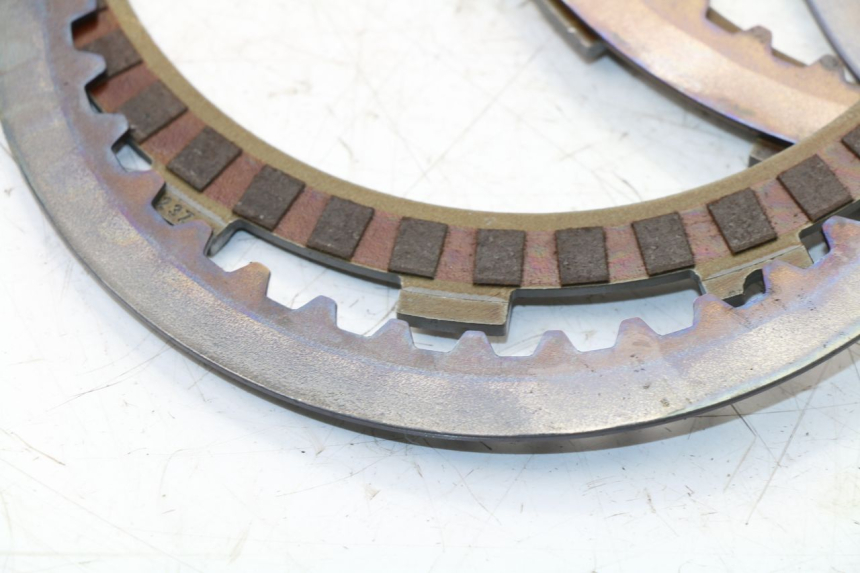 photo de CLUTCH SUZUKI SFV GLADIUS 650 (2009 - 2015) - Fixing points details