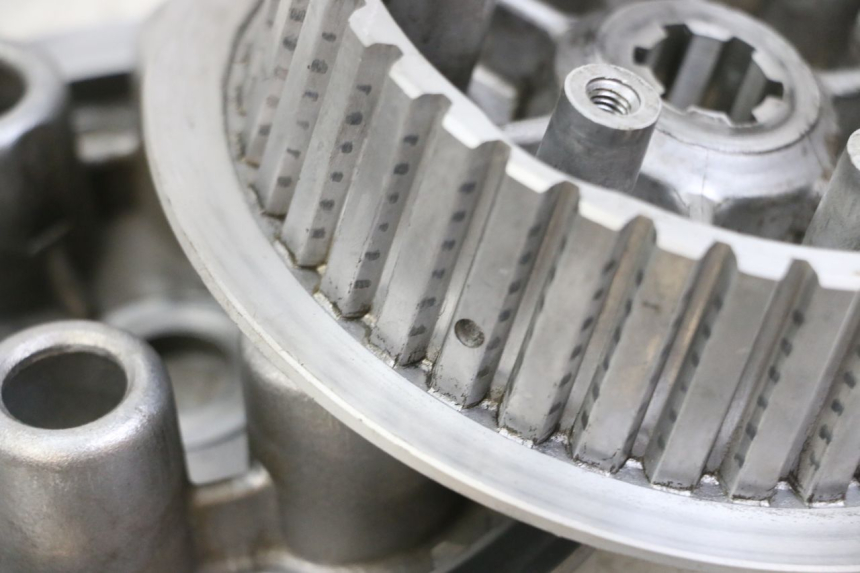 photo de CLUTCH SUZUKI SV S 650 (1999 - 2002) - Surface and material condition